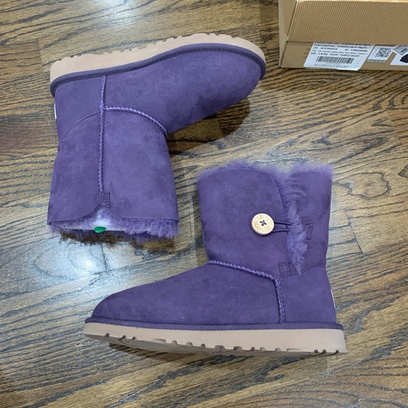 New Ugg Bailey Button Purple Velvet Kids Size 4 - Picture 4 of 10